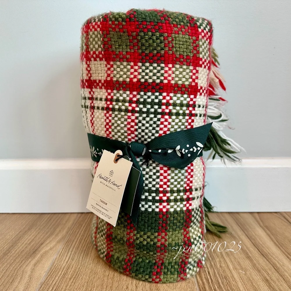 Hearth & Hand Magnolia Chunky Christmas Plaid Woven Throw Blanket